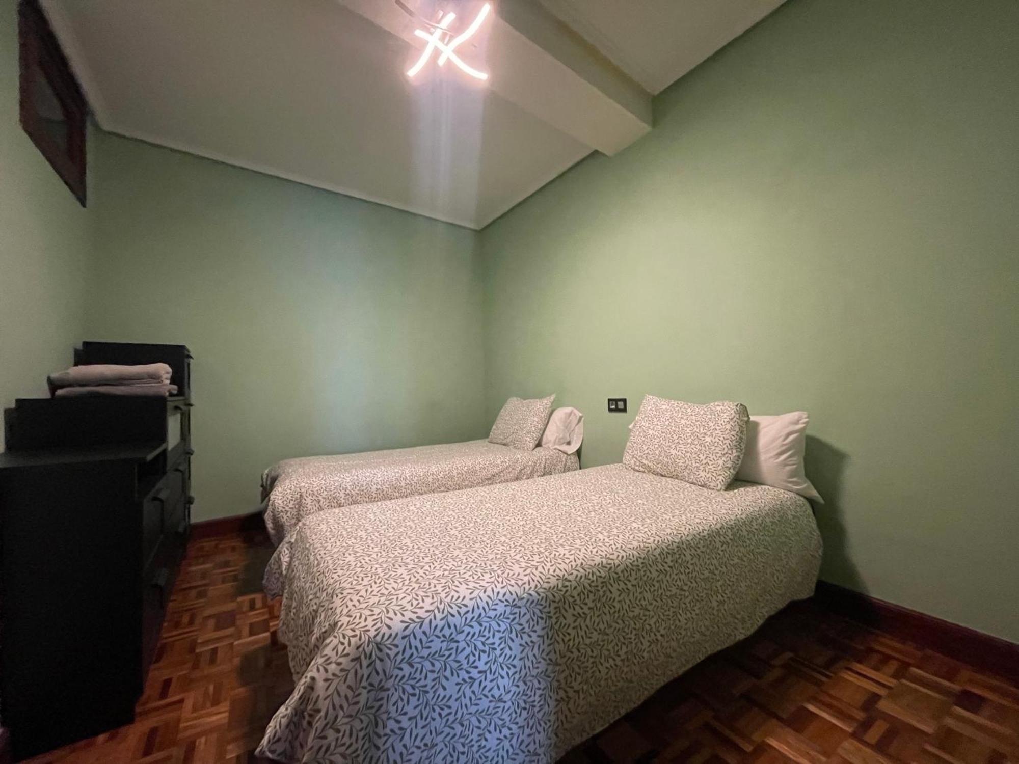 Encantador Apartamento En El Centro De Castro Кастро-Урдиалес Экстерьер фото
